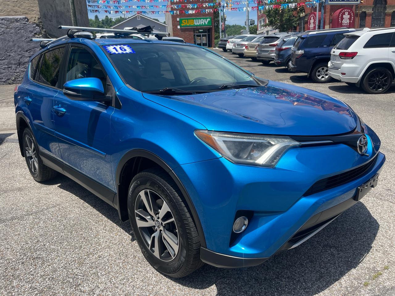 Toyota RAV4 AWD 4dr XLE (Natl) 2016