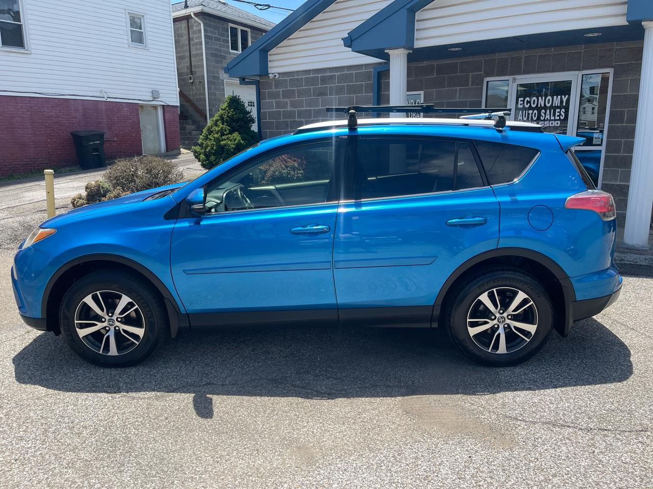 Toyota RAV4 AWD 4dr XLE (Natl) 2016