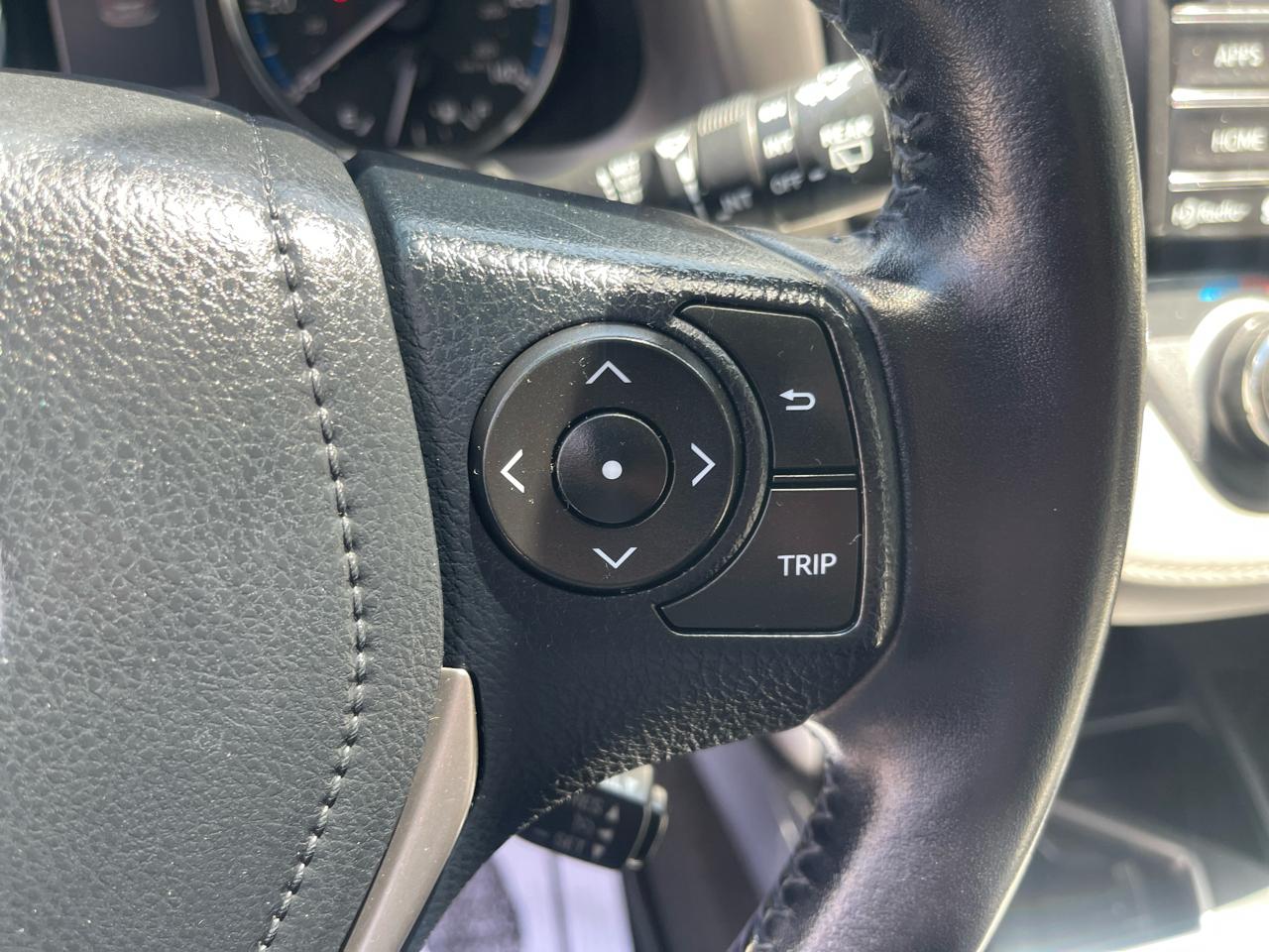 Toyota RAV4 AWD 4dr XLE (Natl) 2016