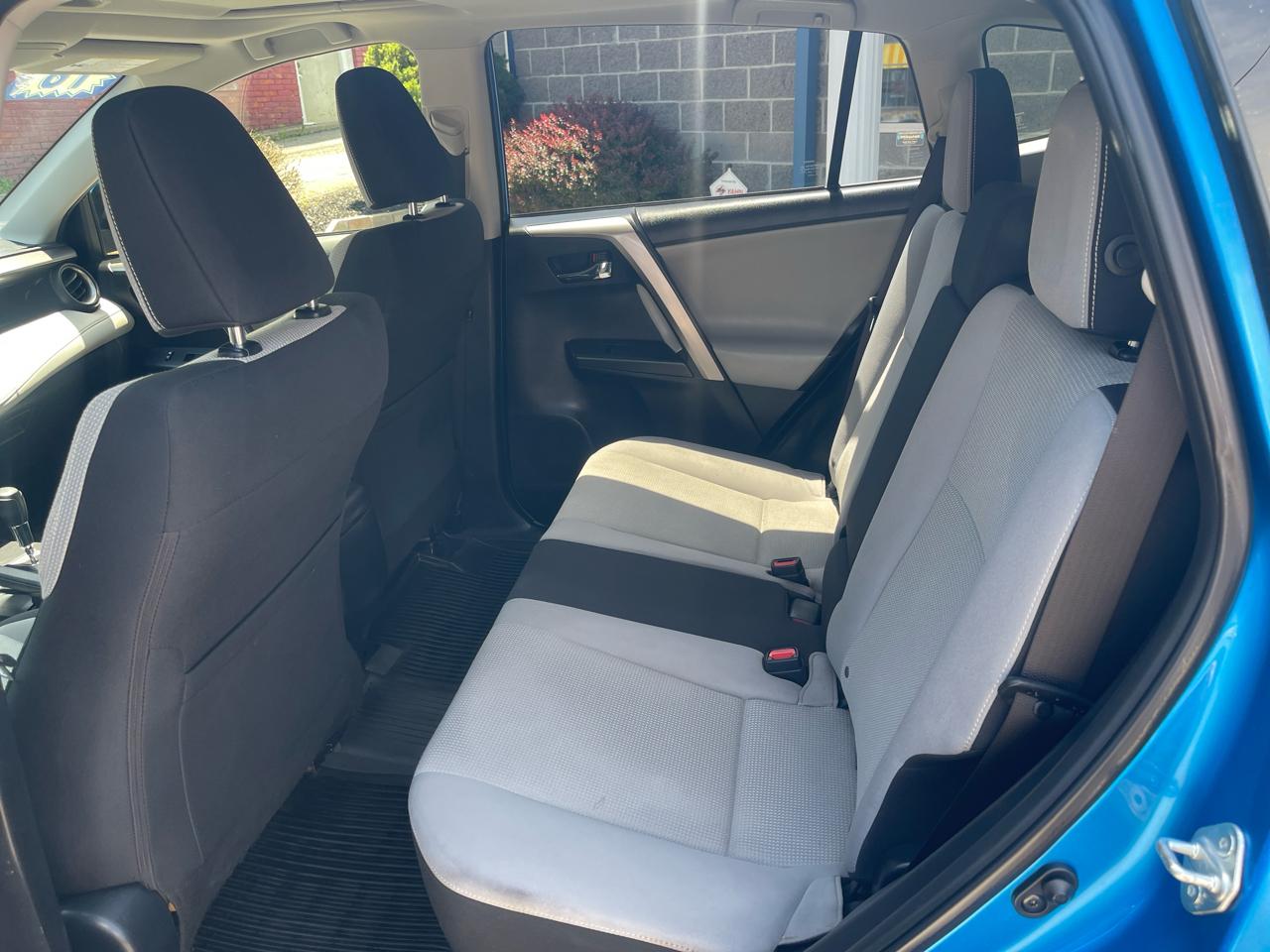 Toyota RAV4 AWD 4dr XLE (Natl) 2016