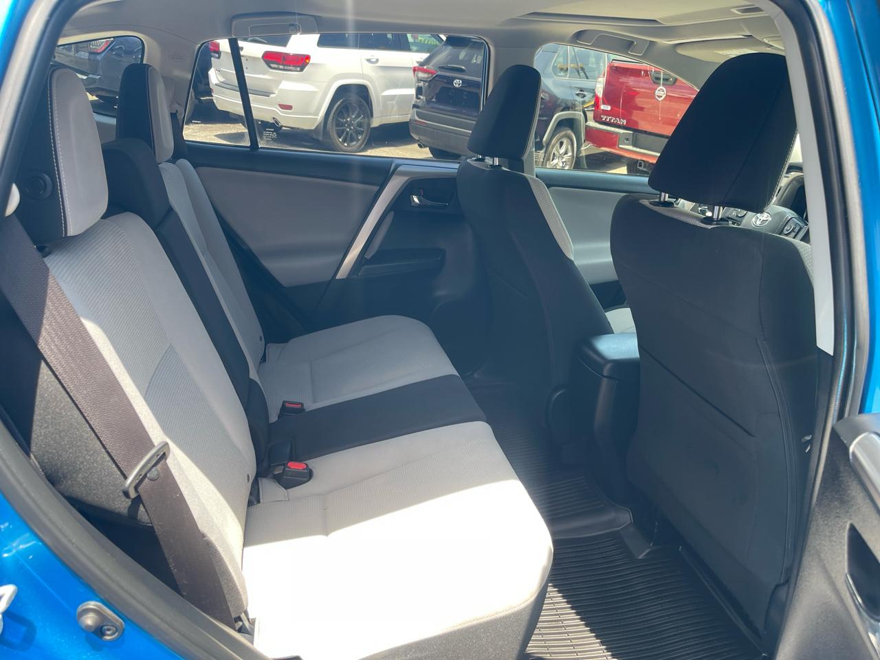 Toyota RAV4 AWD 4dr XLE (Natl) 2016