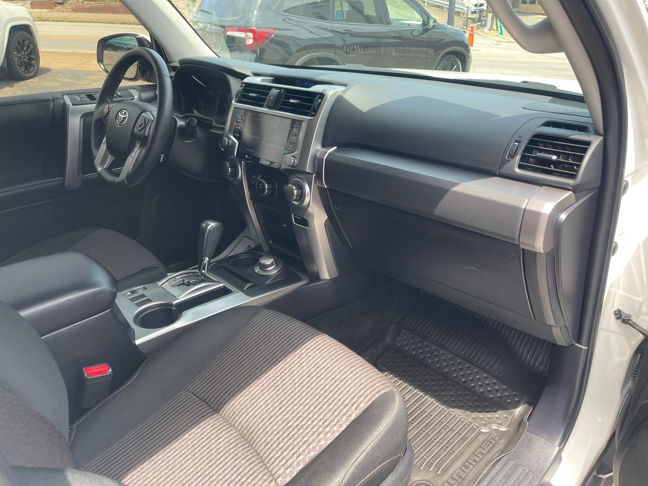 Toyota 4Runner Trail Special Edition 4WD (Natl) 2022