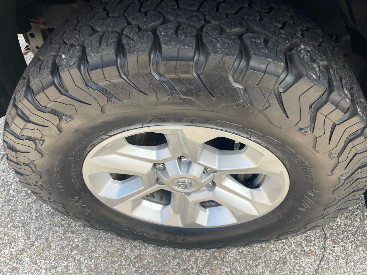 Toyota 4Runner 4WD 4dr V6 Trail Premium (Natl) 2015