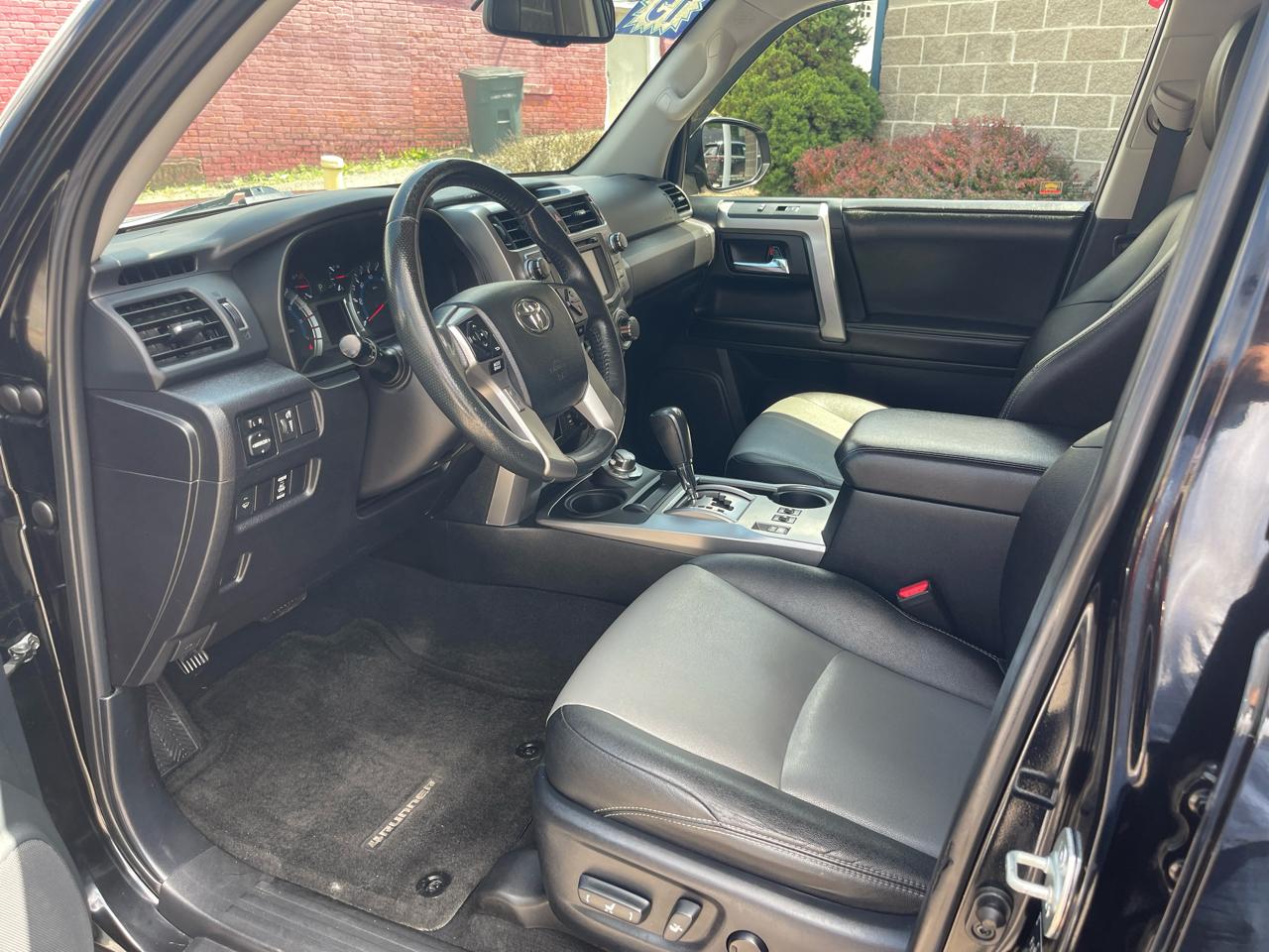 Toyota 4Runner 4WD 4dr V6 Trail Premium (Natl) 2015