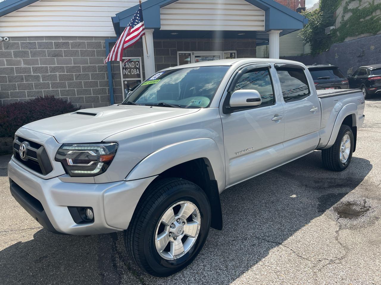 Toyota Tacoma 4WD Double Cab LB V6 AT (Natl) 2012