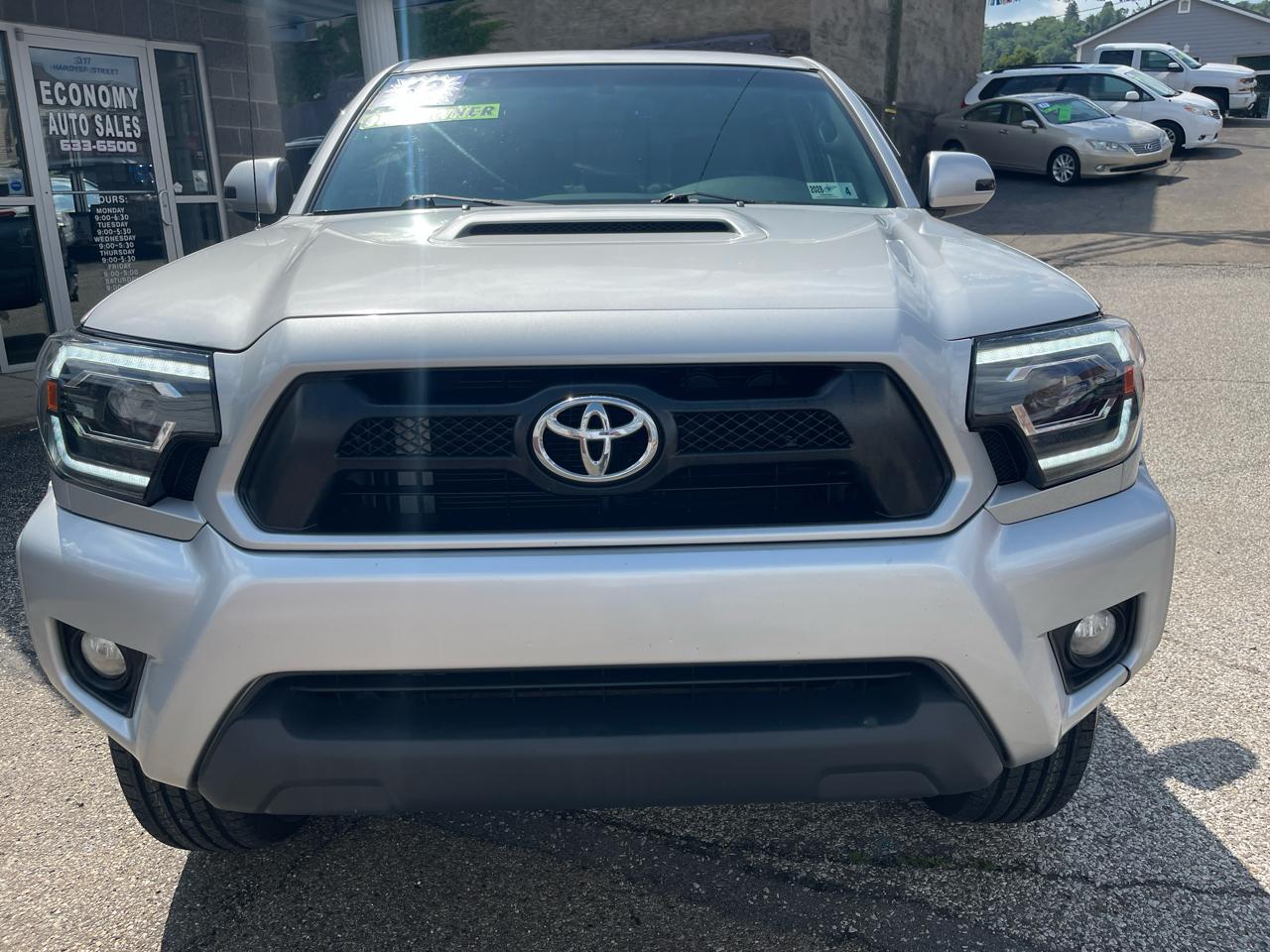 Toyota Tacoma 4WD Double Cab LB V6 AT (Natl) 2012