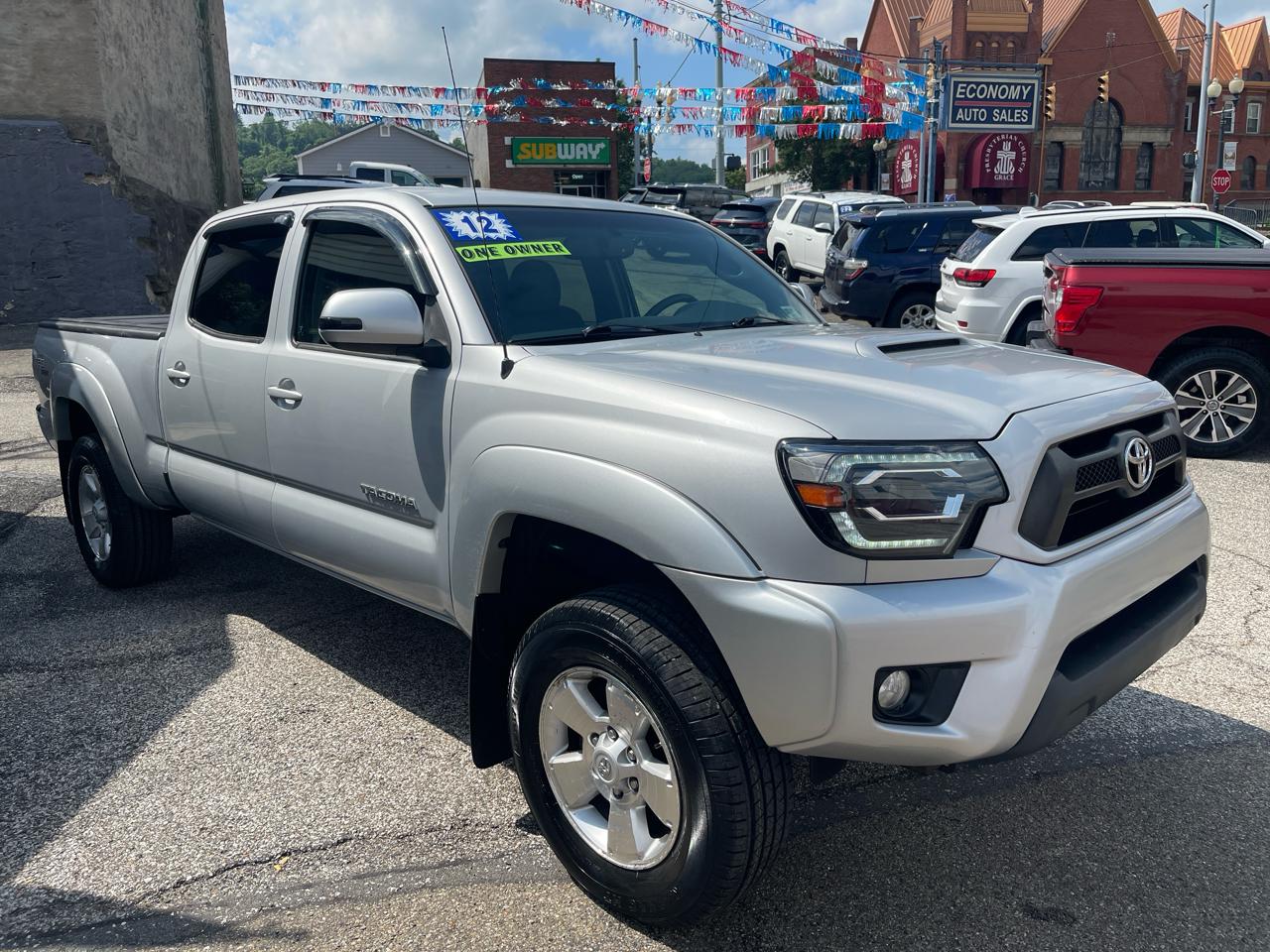 Toyota Tacoma 4WD Double Cab LB V6 AT (Natl) 2012