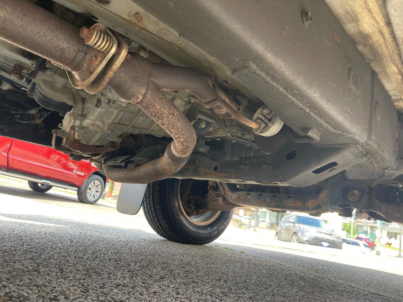 Toyota Tacoma 4WD Double Cab LB V6 AT (Natl) 2012