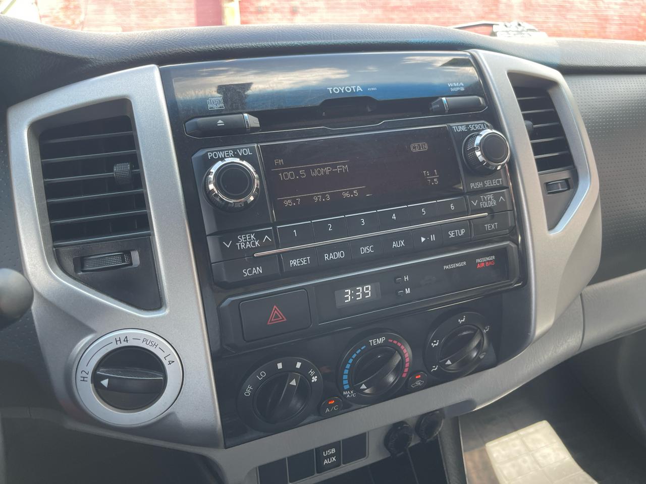 Toyota Tacoma 4WD Double Cab LB V6 AT (Natl) 2012