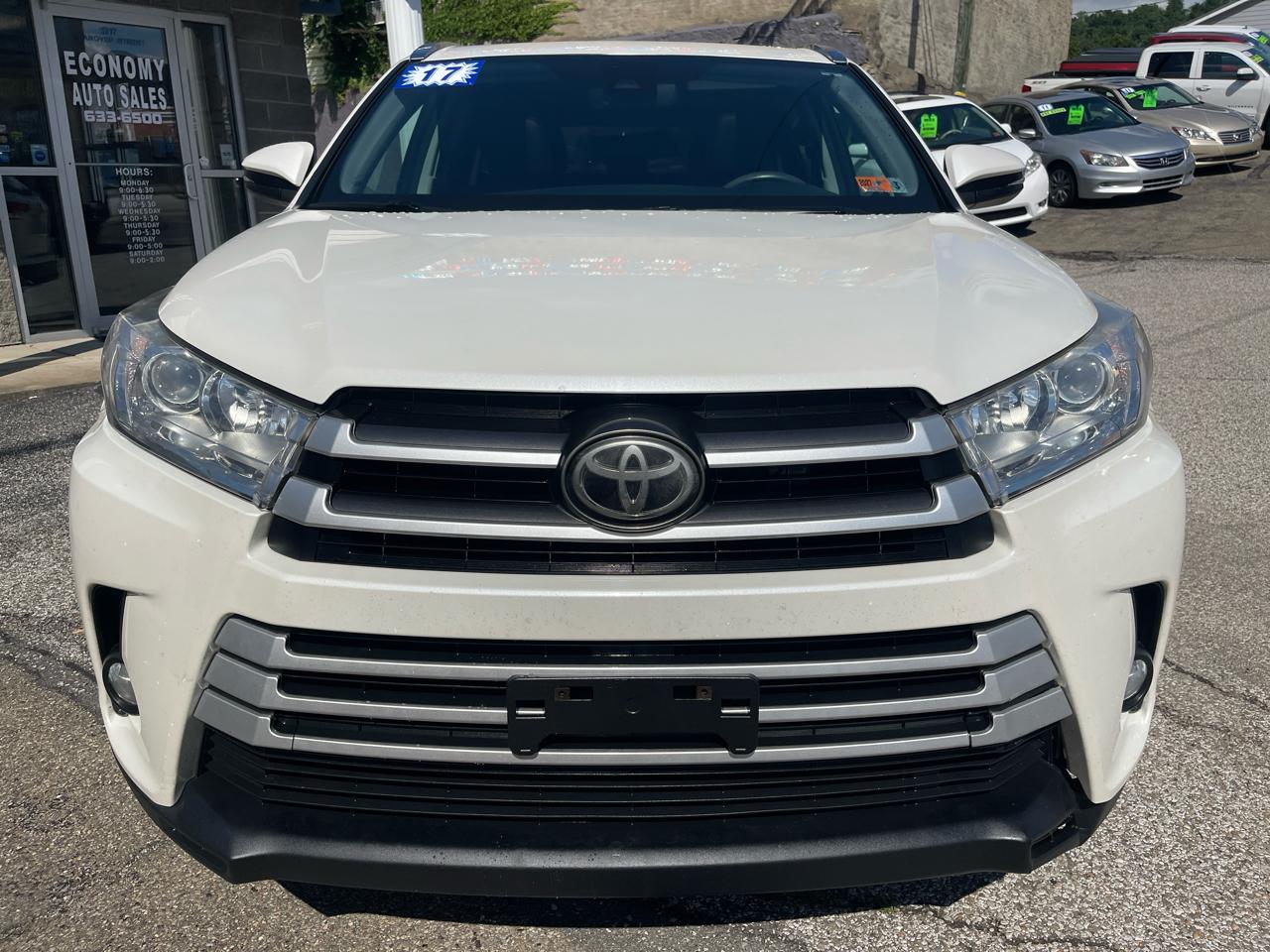 Toyota Highlander XLE V6 AWD (Natl) 2017