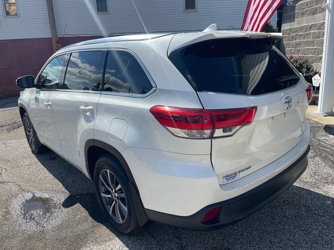 Toyota Highlander XLE V6 AWD (Natl) 2017