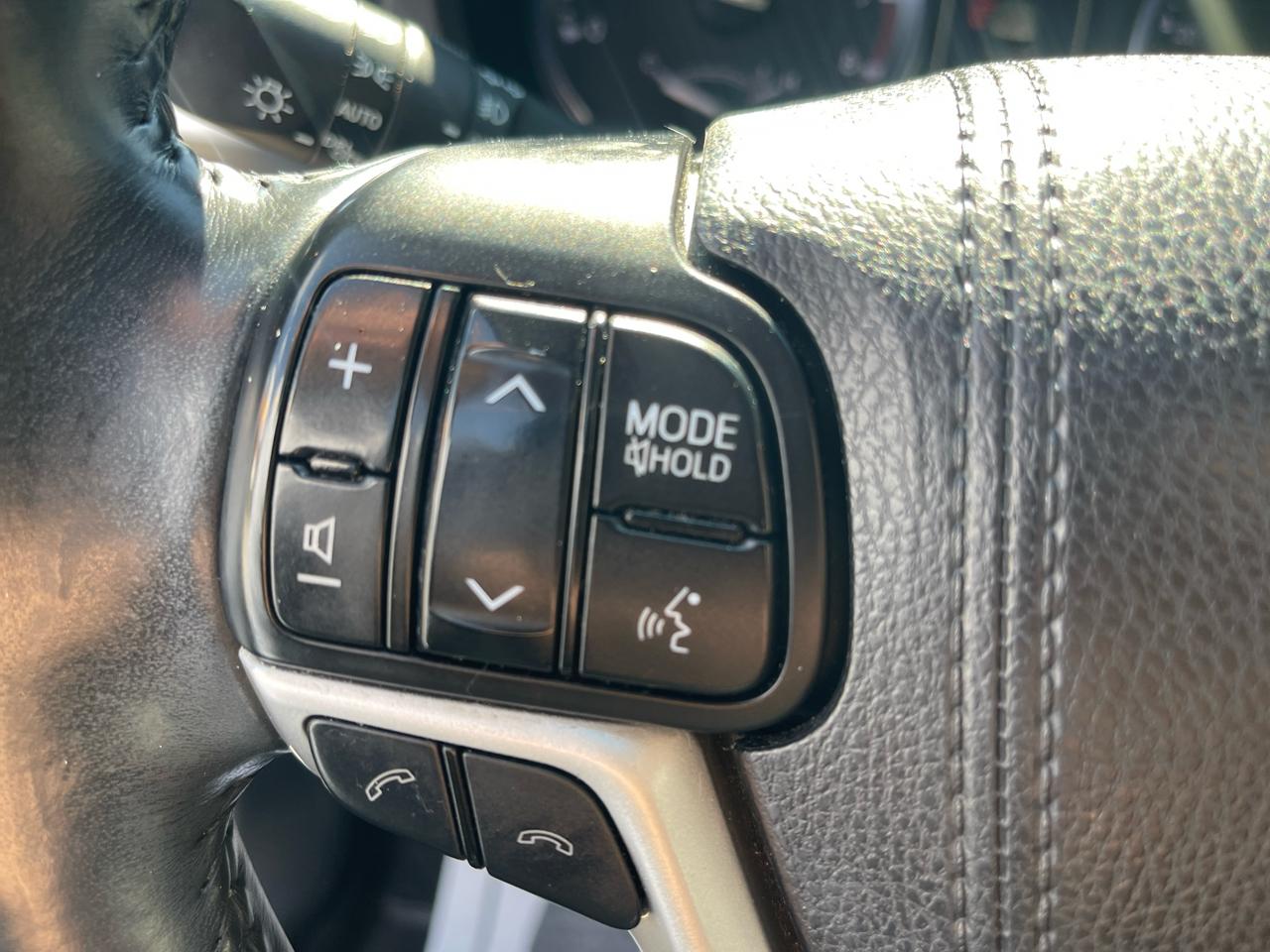 Toyota Highlander XLE V6 AWD (Natl) 2017