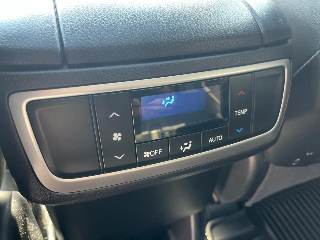 Toyota Highlander XLE V6 AWD (Natl) 2017