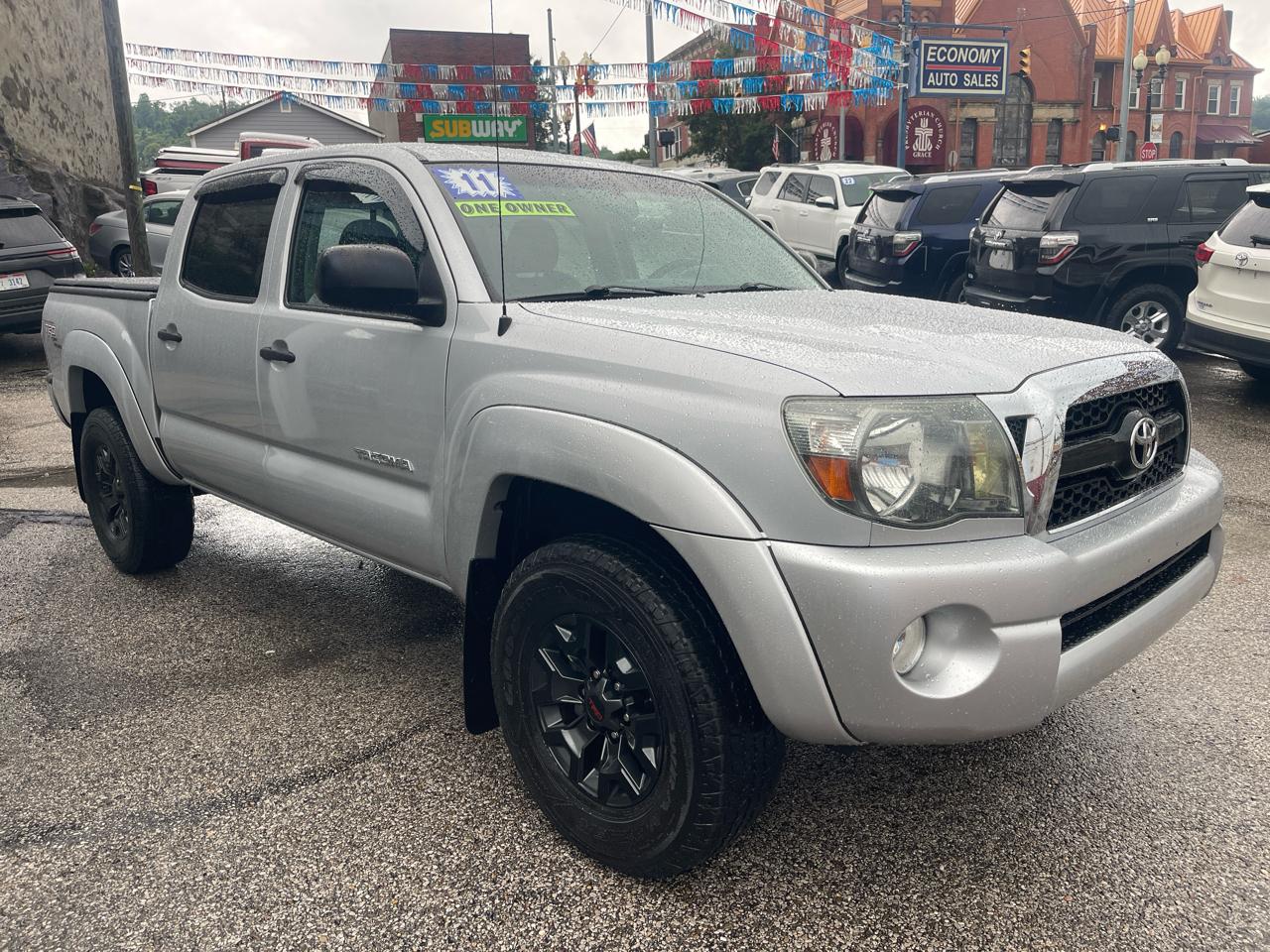 Toyota Tacoma 4WD Double V6 AT (Natl) 2011