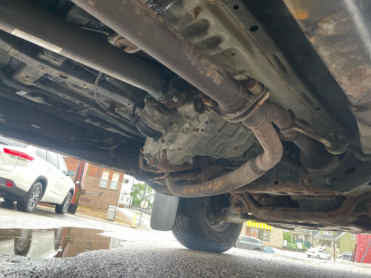 Toyota Tacoma 4WD Double V6 AT (Natl) 2011