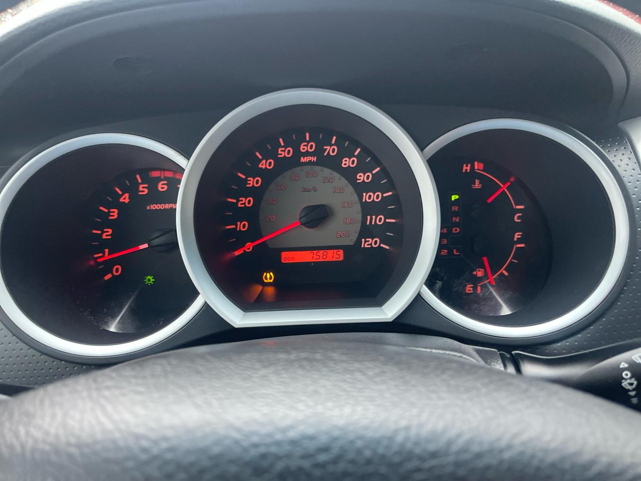 Toyota Tacoma 4WD Double V6 AT (Natl) 2011