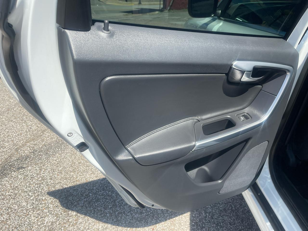 Volvo XC60 AWD 4dr T6 *Ltd Avail* 2016