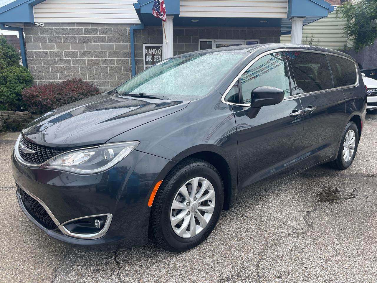 Chrysler Pacifica Touring Plus FWD 2019