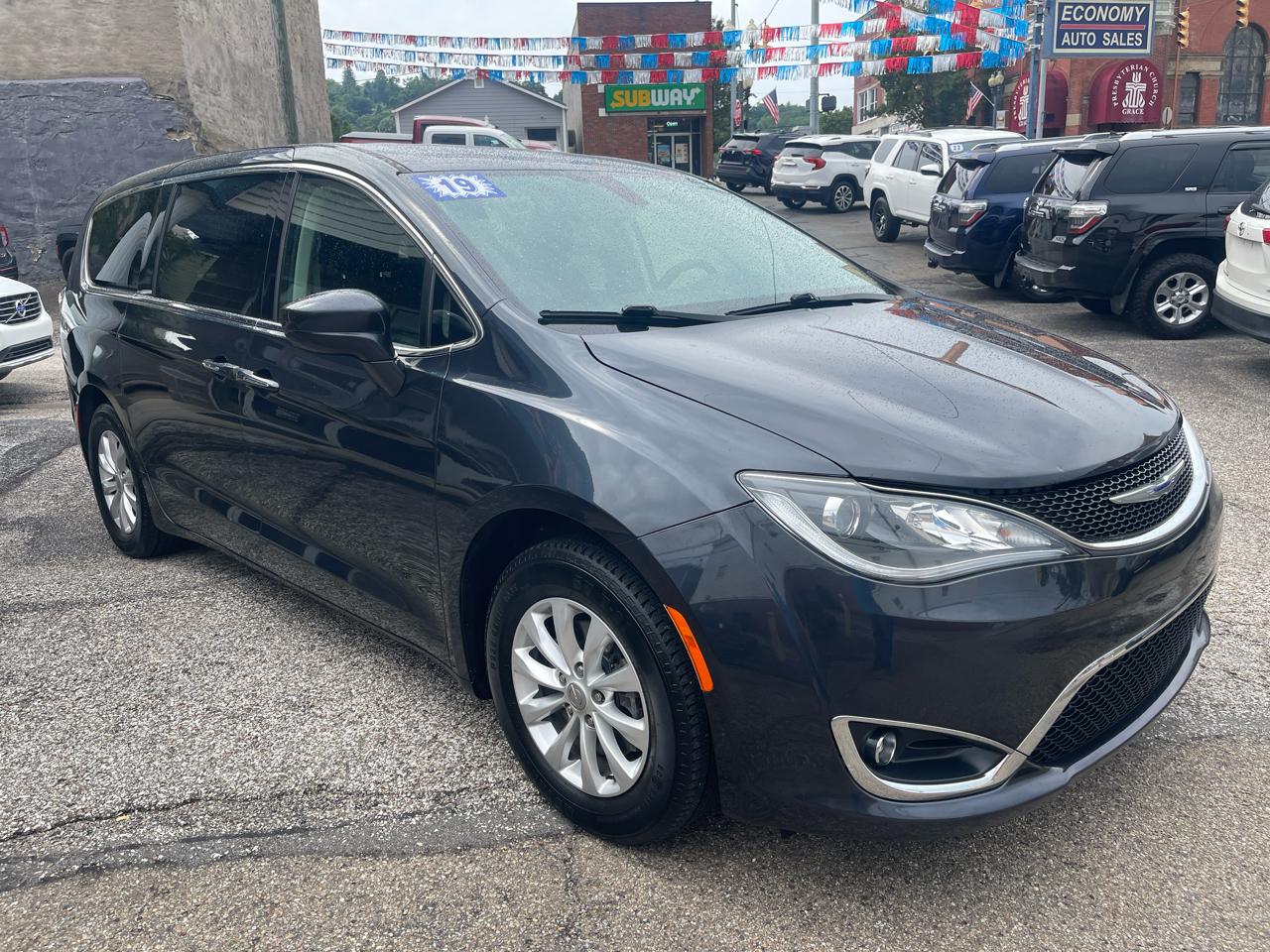 Chrysler Pacifica Touring Plus FWD 2019