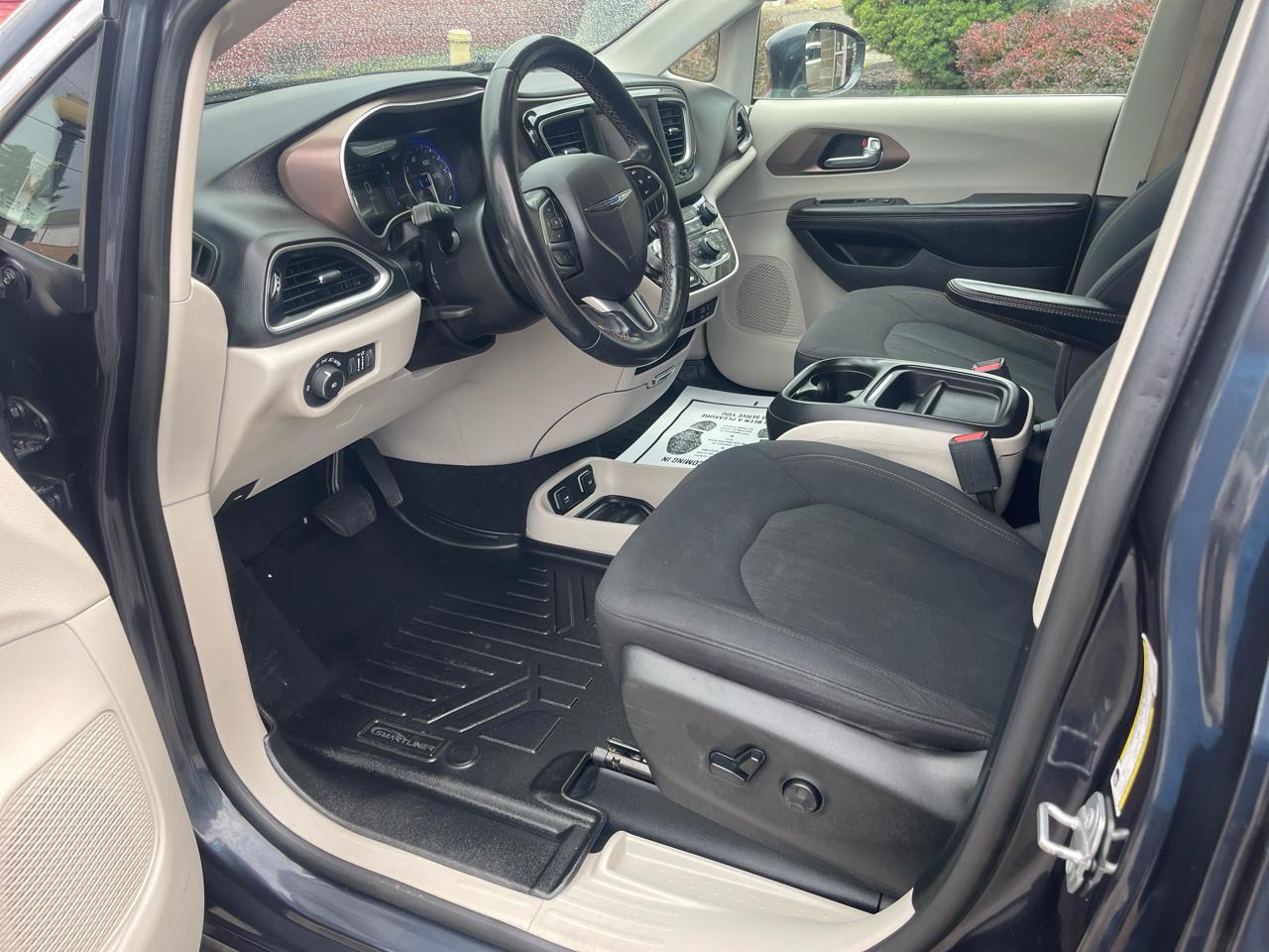 Chrysler Pacifica Touring Plus FWD 2019