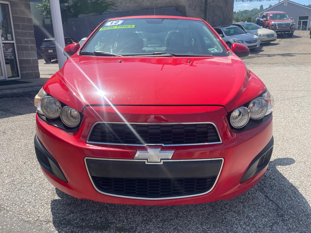 Chevrolet Sonic 4dr Sdn LT 2LT 2012