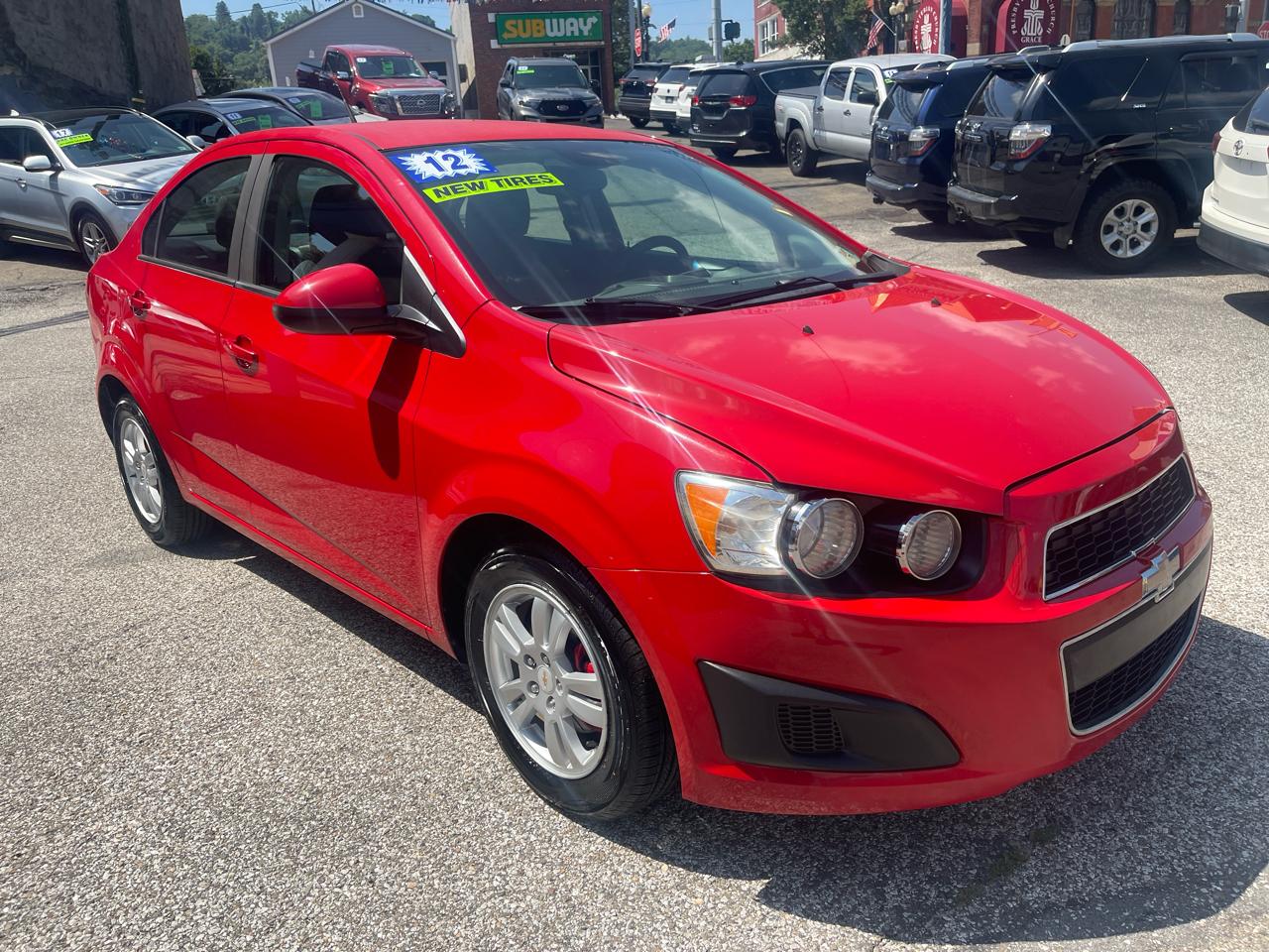 Chevrolet Sonic 4dr Sdn LT 2LT 2012