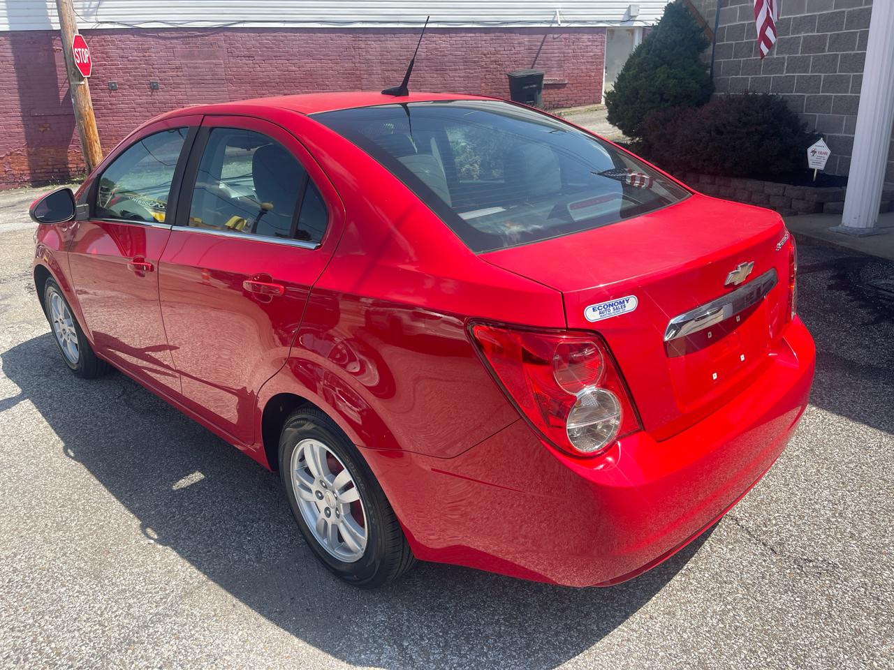Chevrolet Sonic 4dr Sdn LT 2LT 2012