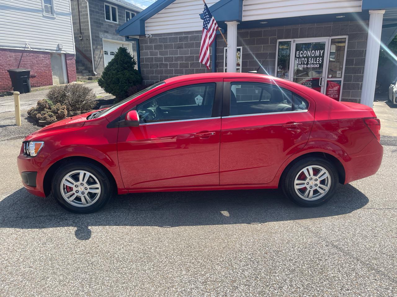 Chevrolet Sonic 4dr Sdn LT 2LT 2012