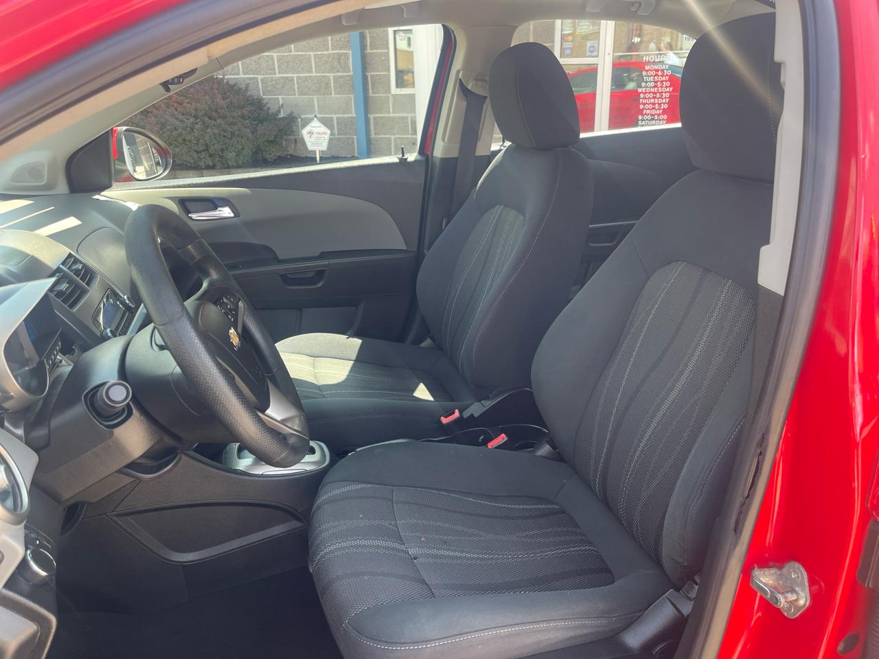 Chevrolet Sonic 4dr Sdn LT 2LT 2012