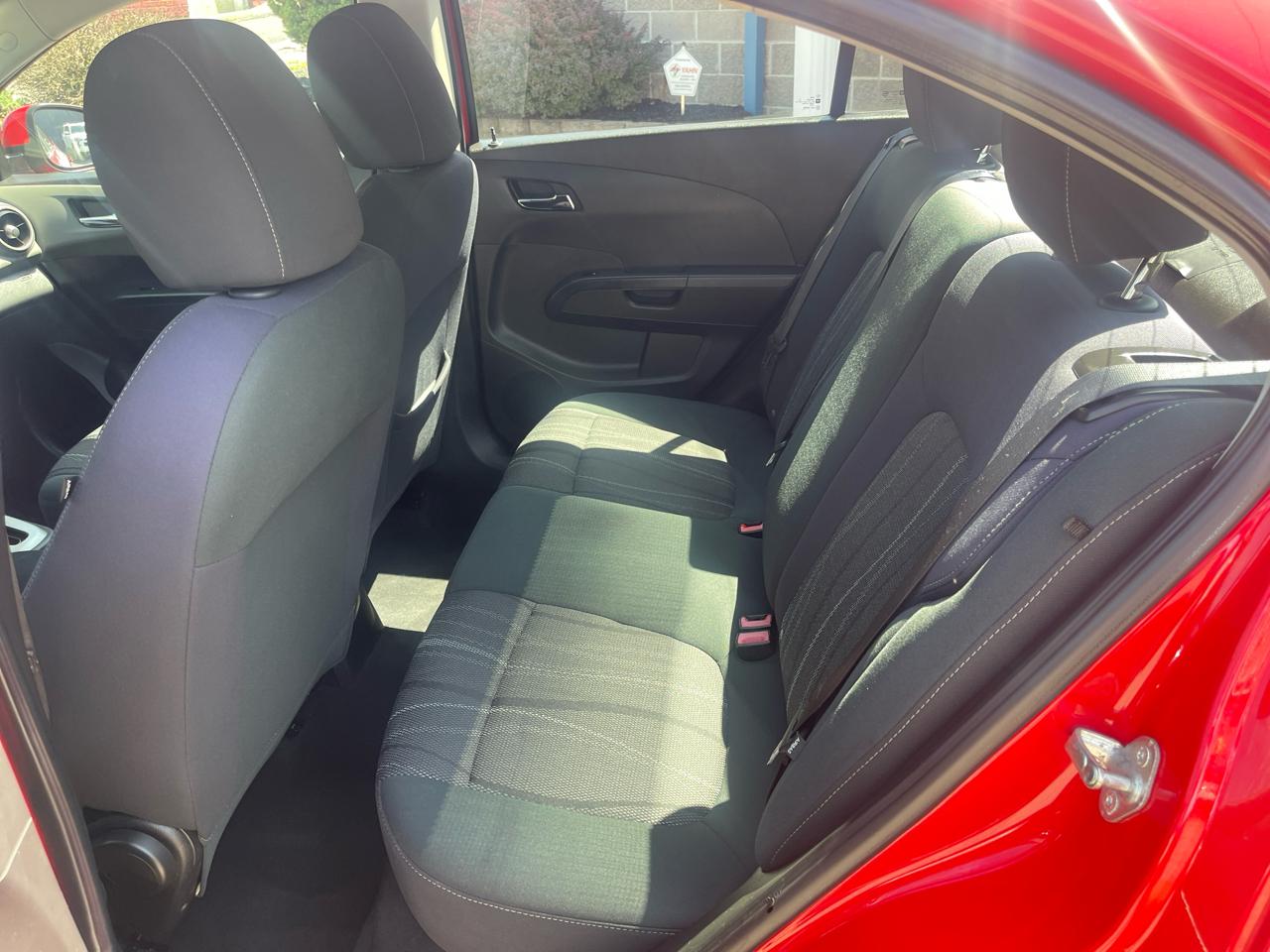 Chevrolet Sonic 4dr Sdn LT 2LT 2012