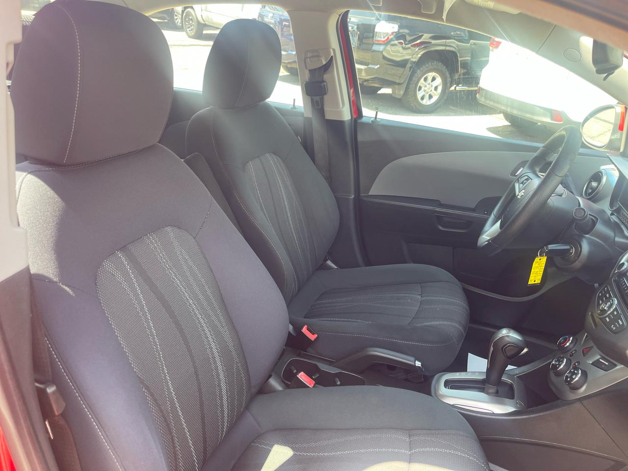 Chevrolet Sonic 4dr Sdn LT 2LT 2012