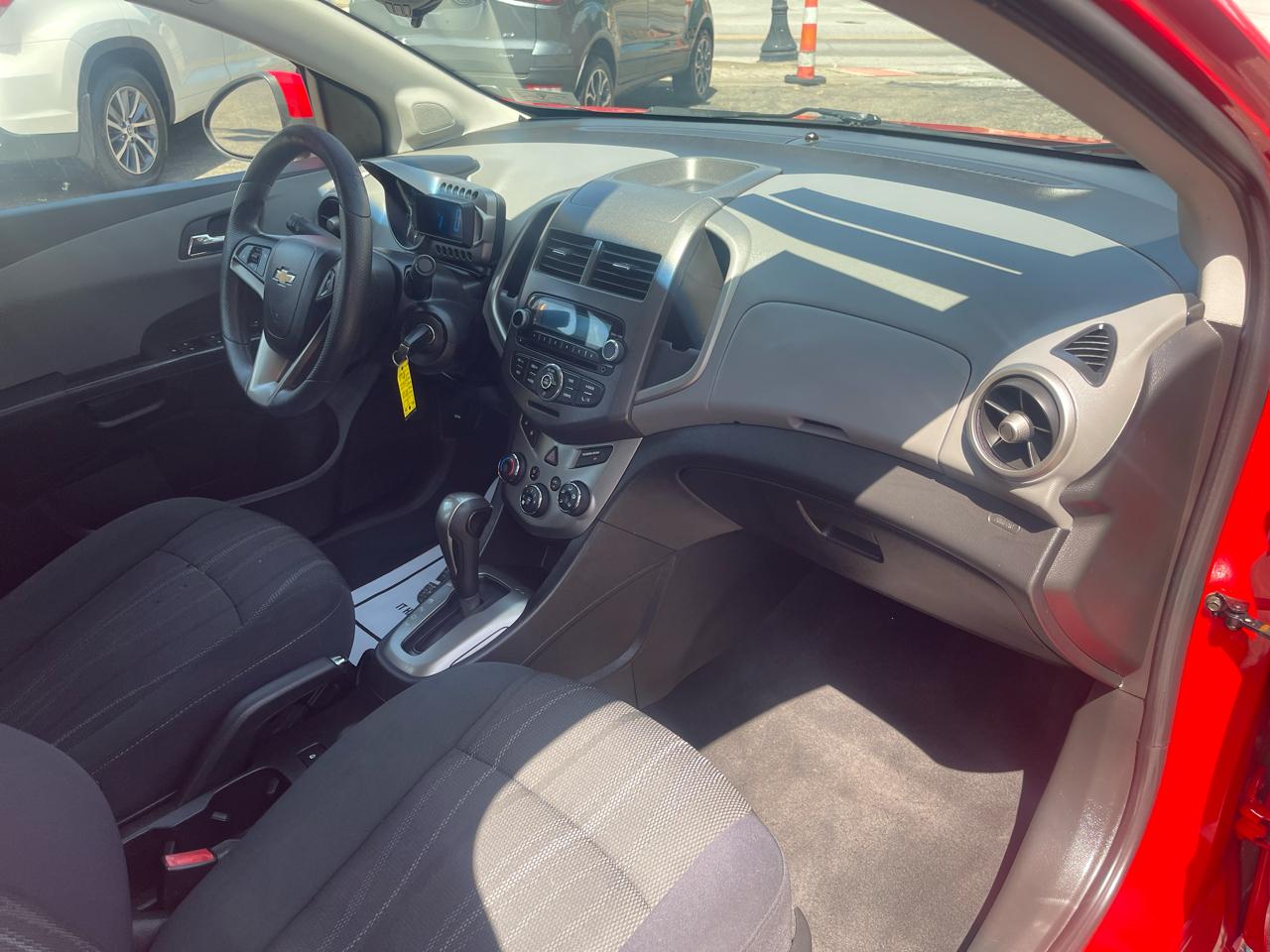 Chevrolet Sonic 4dr Sdn LT 2LT 2012