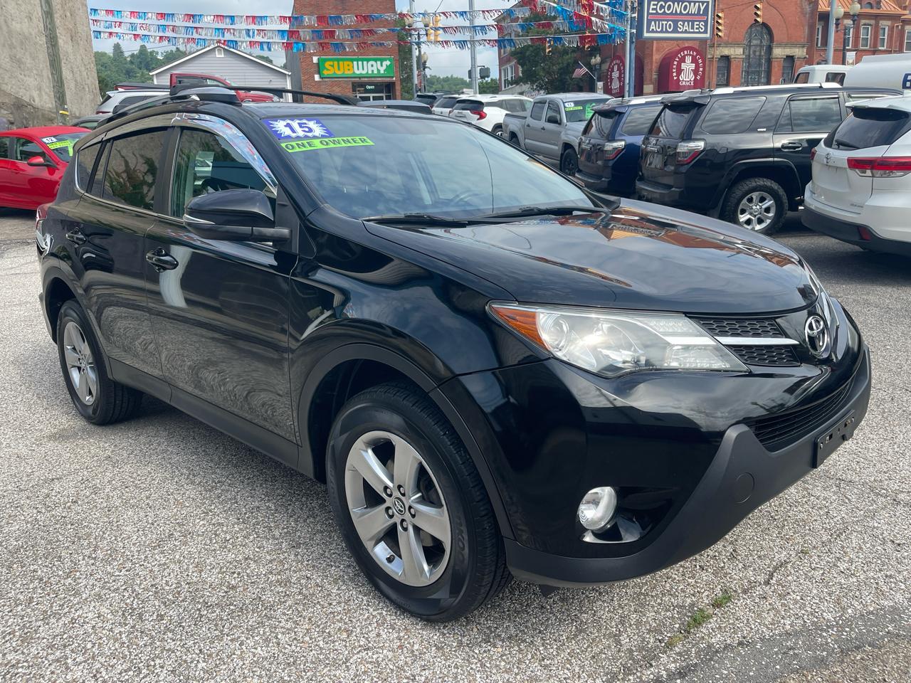Toyota RAV4 AWD 4dr XLE (Natl) 2015