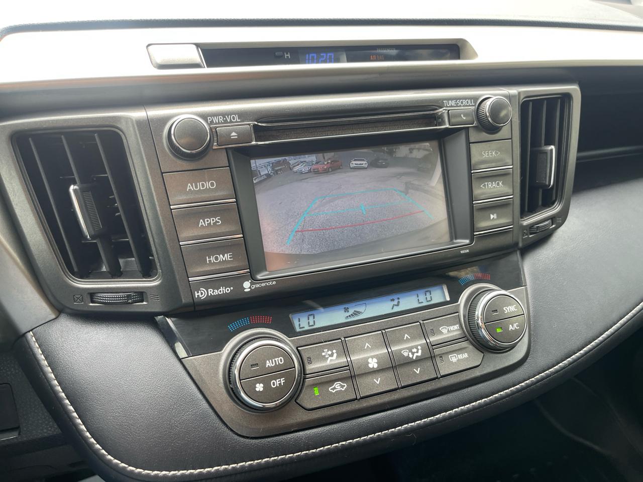 Toyota RAV4 AWD 4dr XLE (Natl) 2015
