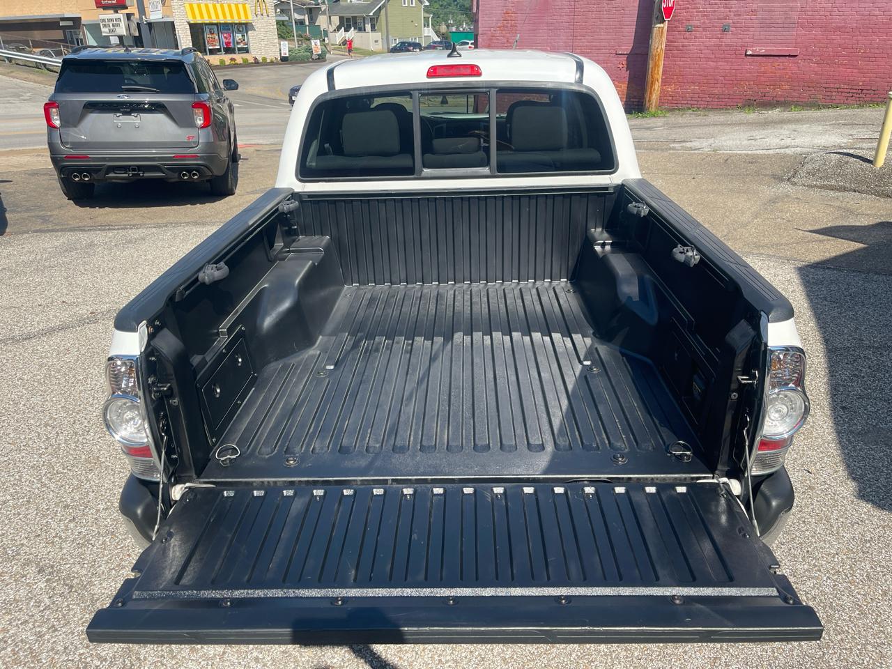 Toyota Tacoma 4WD Double Cab V6 AT TRD Off Road (Natl) 2012