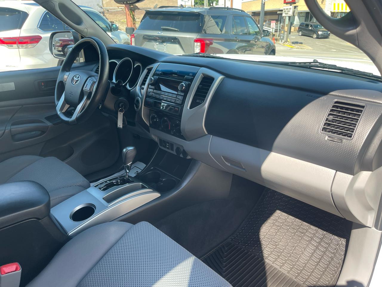Toyota Tacoma 4WD Double Cab V6 AT TRD Off Road (Natl) 2012