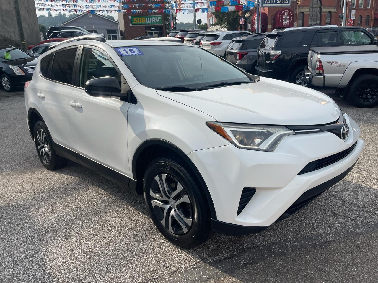 Toyota RAV4 AWD 4dr LE (Natl) 2016