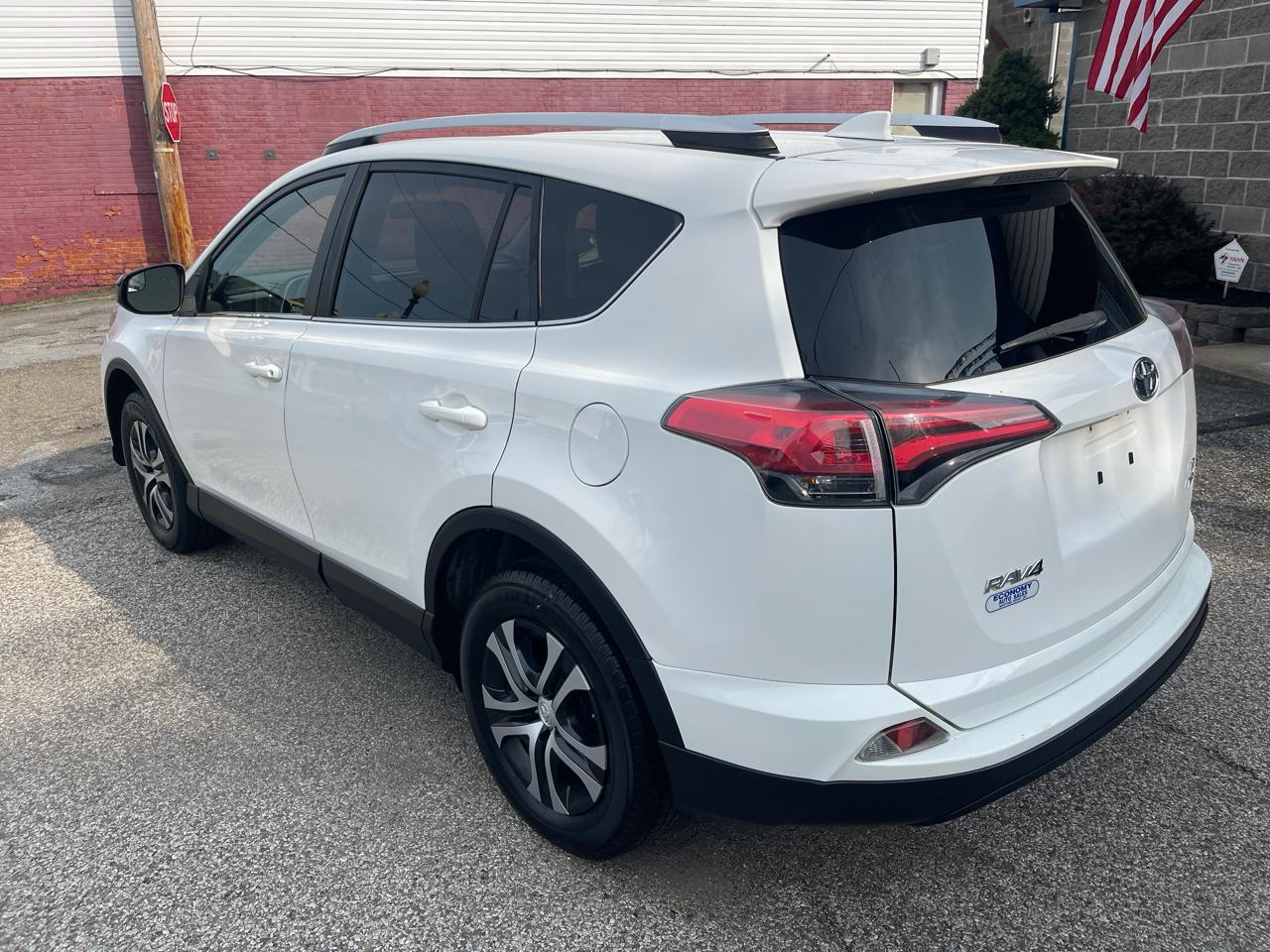 Toyota RAV4 AWD 4dr LE (Natl) 2016
