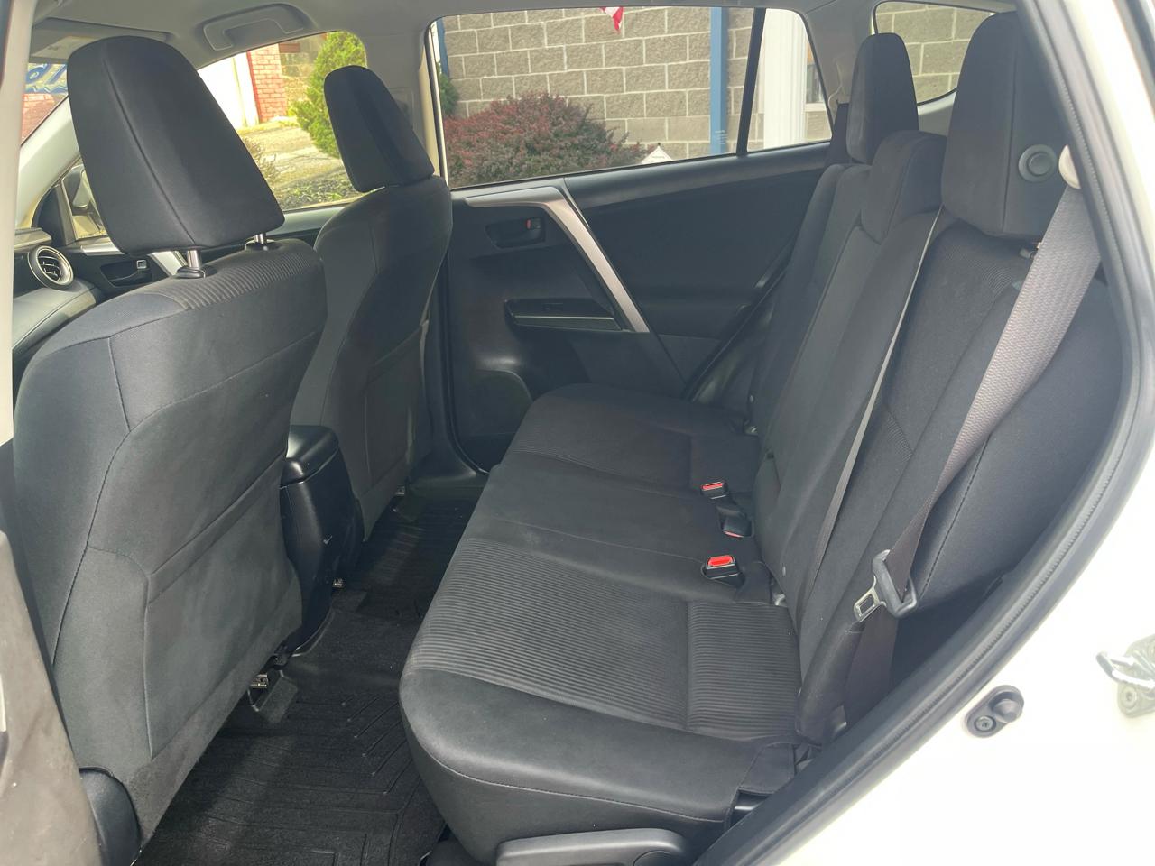 Toyota RAV4 AWD 4dr LE (Natl) 2016