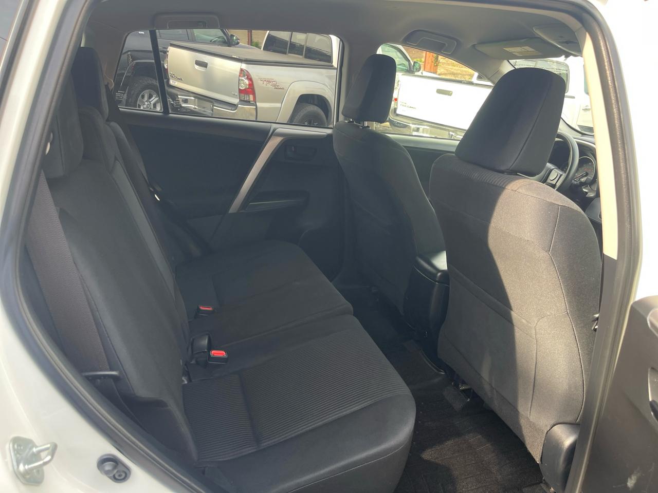 Toyota RAV4 AWD 4dr LE (Natl) 2016