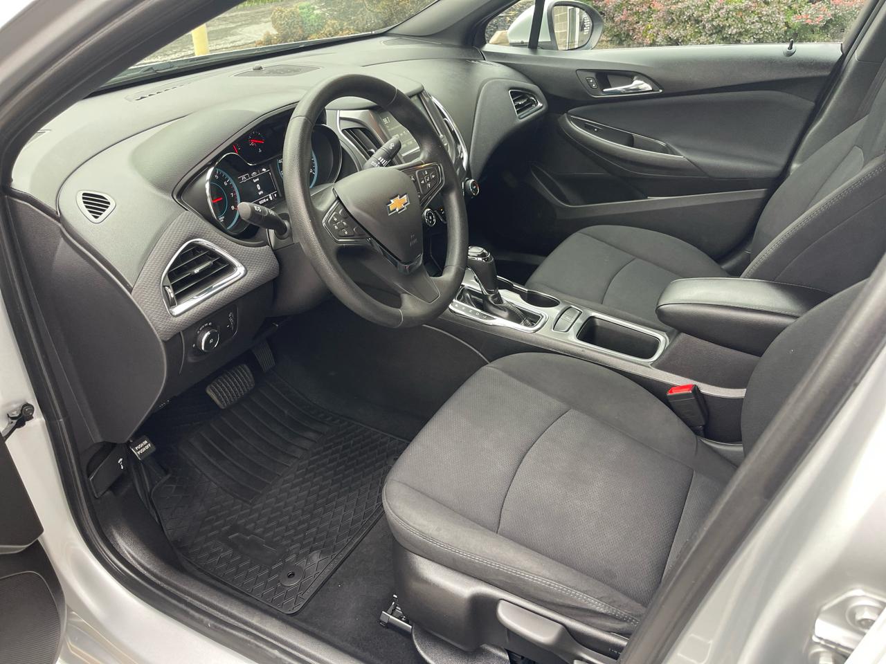 Chevrolet Cruze 4dr Sdn 1.4L LT w/1SD 2017