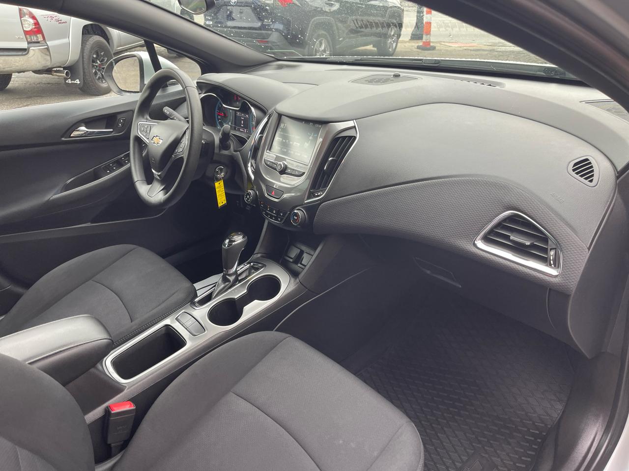 Chevrolet Cruze 4dr Sdn 1.4L LT w/1SD 2017
