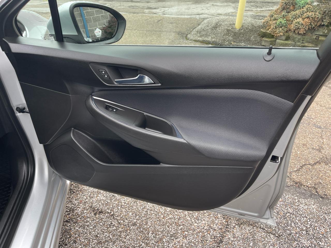 Chevrolet Cruze 4dr Sdn 1.4L LT w/1SD 2017