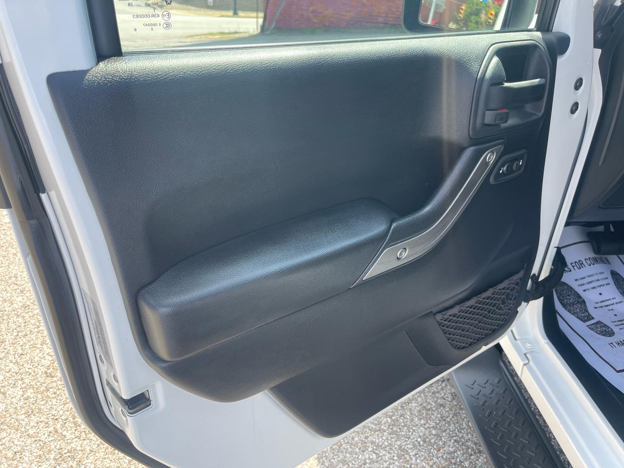 Jeep Wrangler Unlimited 4WD 4dr Sport 2016