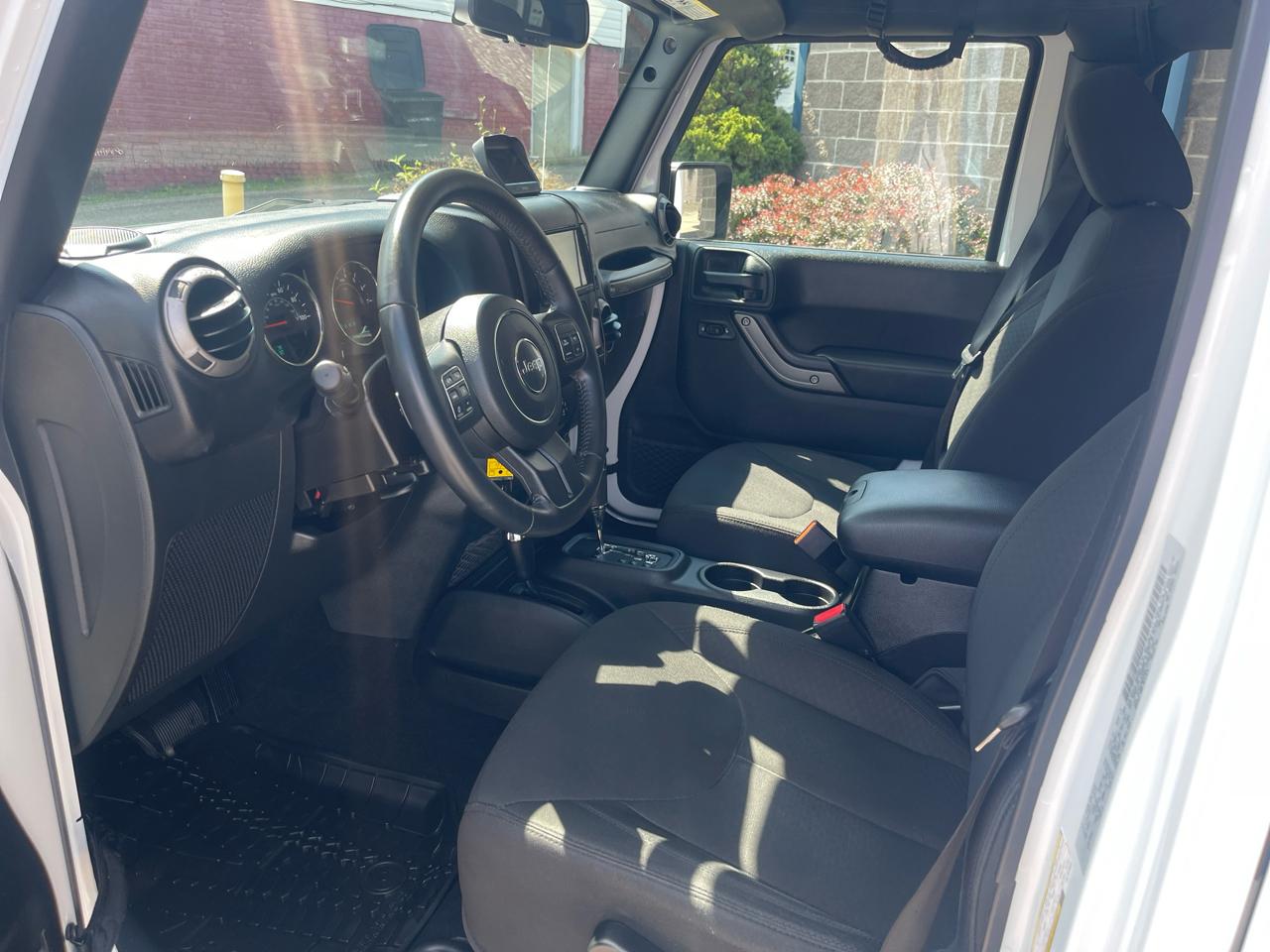 Jeep Wrangler Unlimited 4WD 4dr Sport 2016