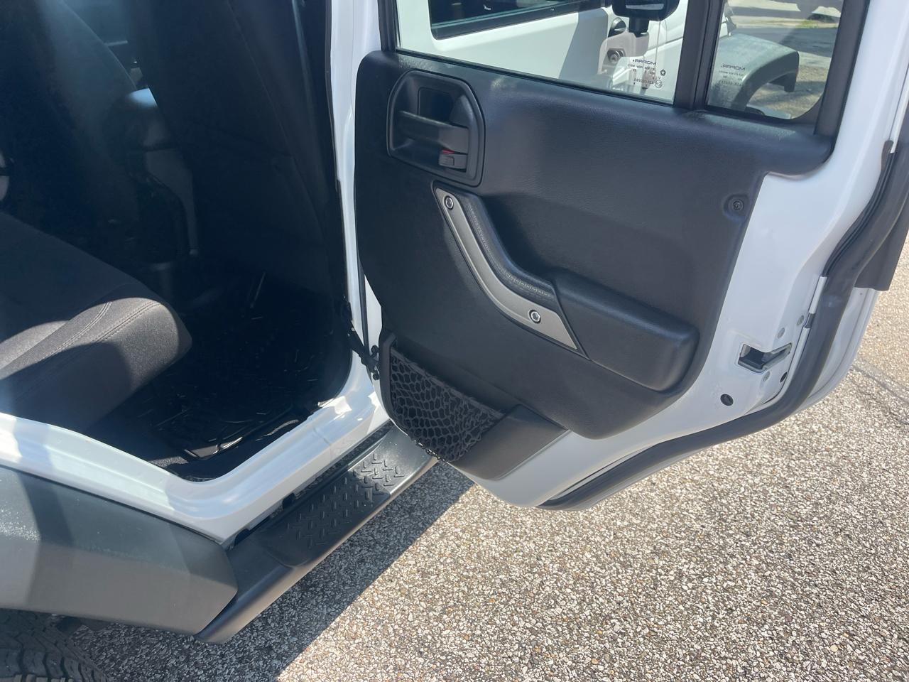 Jeep Wrangler Unlimited 4WD 4dr Sport 2016