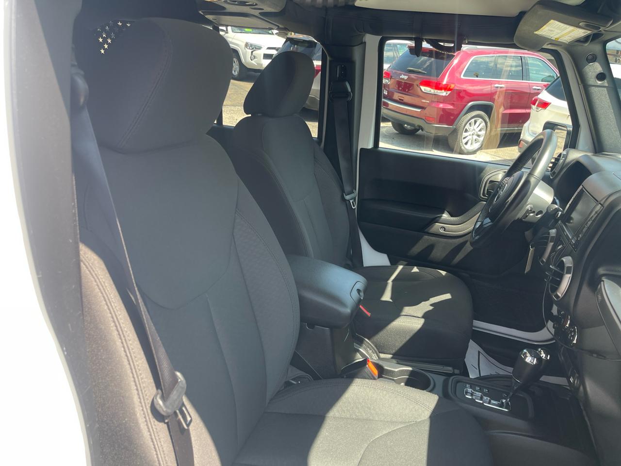 Jeep Wrangler Unlimited 4WD 4dr Sport 2016