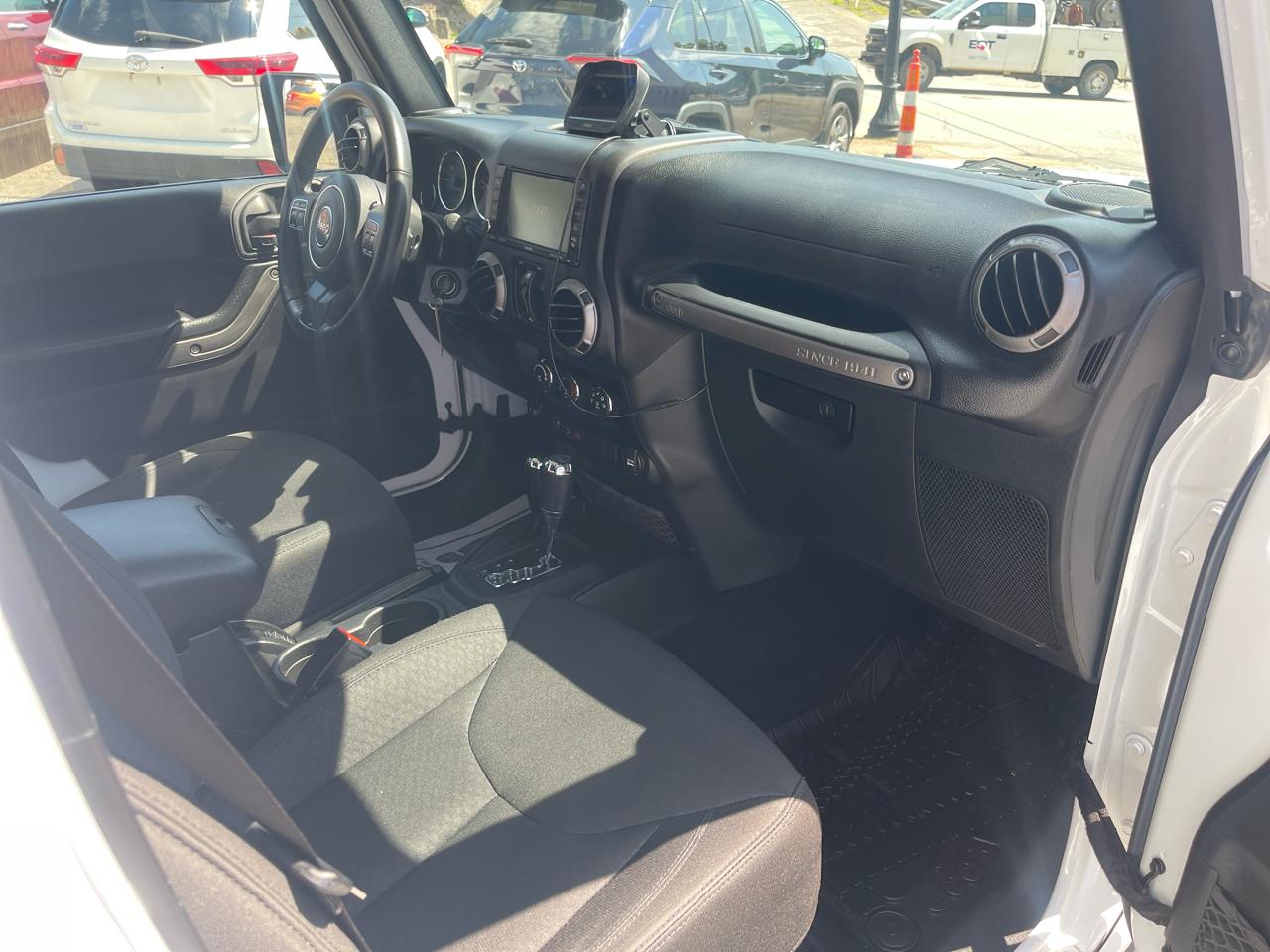 Jeep Wrangler Unlimited 4WD 4dr Sport 2016