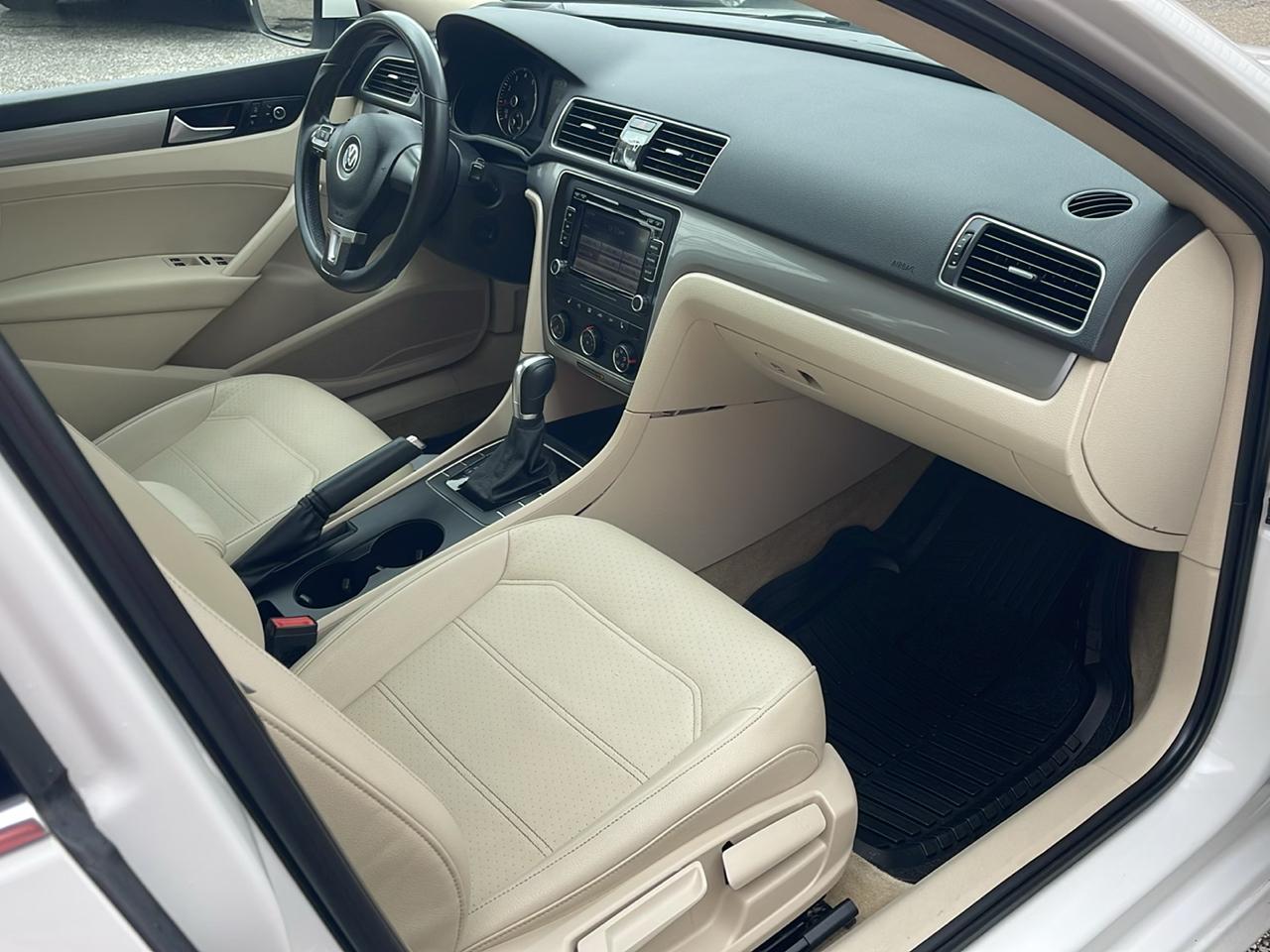 Volkswagen Passat 4dr Sdn 1.8T Auto S PZEV 2015