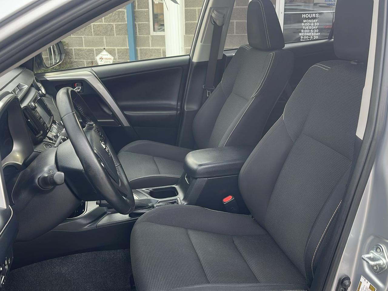 Toyota RAV4 Adventure AWD (Natl) 2018